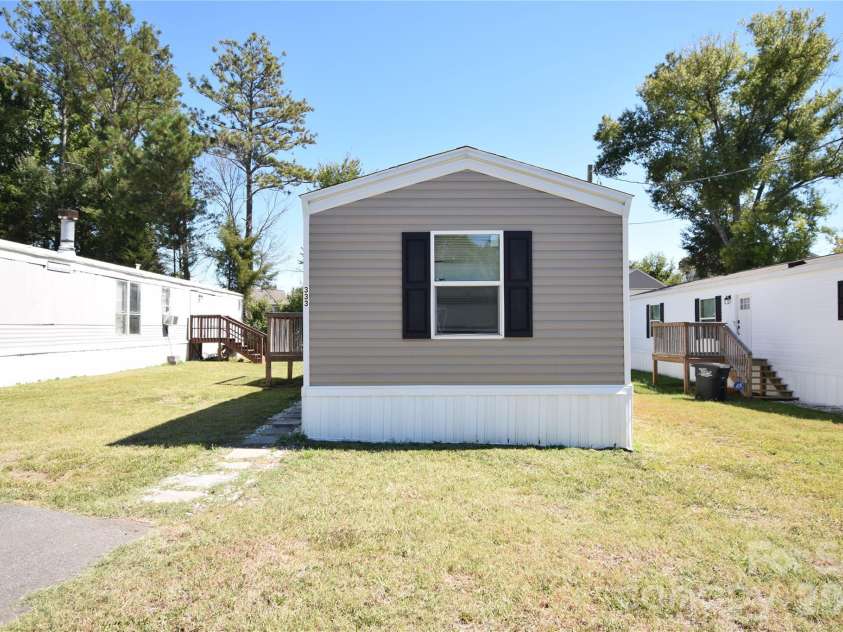 333 Brownstone Drive, Rock Hill, SC 29730.  MLS# CAR4428888, YatesRealty ID 53316. 