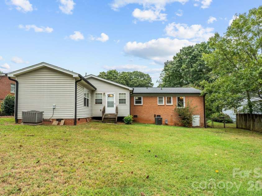 117 Tremont Terrace, Bessemer City, NC 28016.  MLS# CAR4428146, YatesRealty ID 53317. 