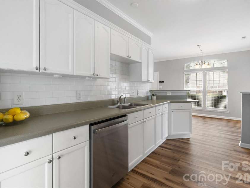 8128 Sapwood Court, Matthews, NC 28104.  MLS# CAR4320168, YatesRealty ID 5332. 