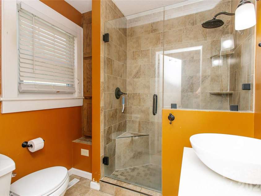 569 Rutherford Road, Marion, NC 28752.  MLS# CAR4424858, YatesRealty ID 53323. 