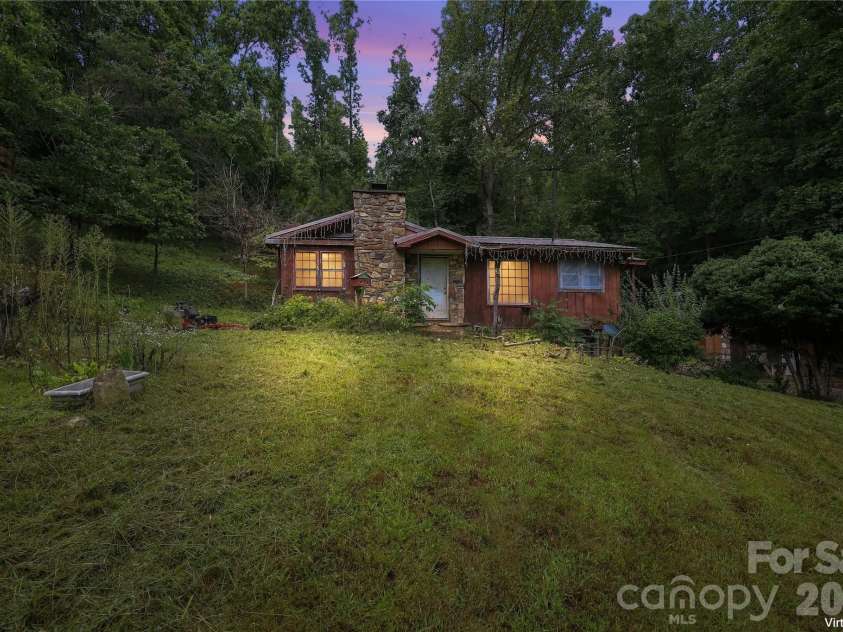 360 Poverty Branch Road, Barnardsville, NC 28709.  MLS# CAR4428894, YatesRealty ID 53324. 