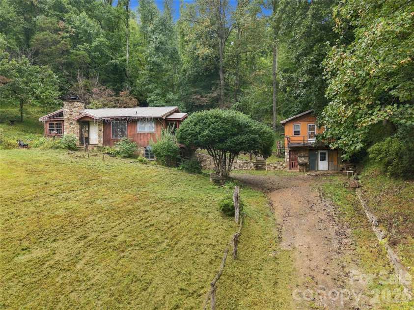 360 Poverty Branch Road, Barnardsville, NC 28709.  MLS# CAR4428894, YatesRealty ID 53324. 