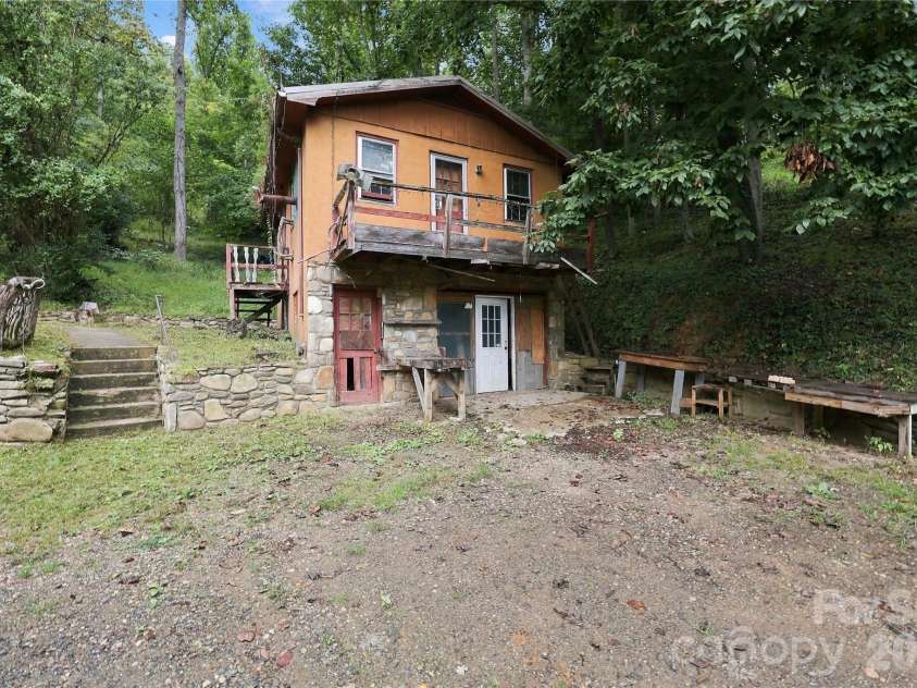 360 Poverty Branch Road, Barnardsville, NC 28709.  MLS# CAR4428894, YatesRealty ID 53324. 