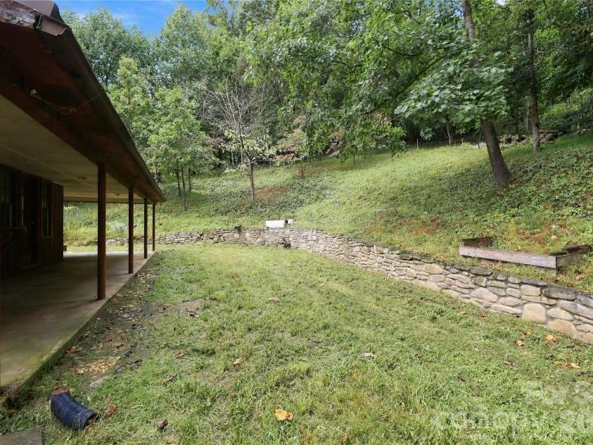 360 Poverty Branch Road, Barnardsville, NC 28709.  MLS# CAR4428894, YatesRealty ID 53324. 