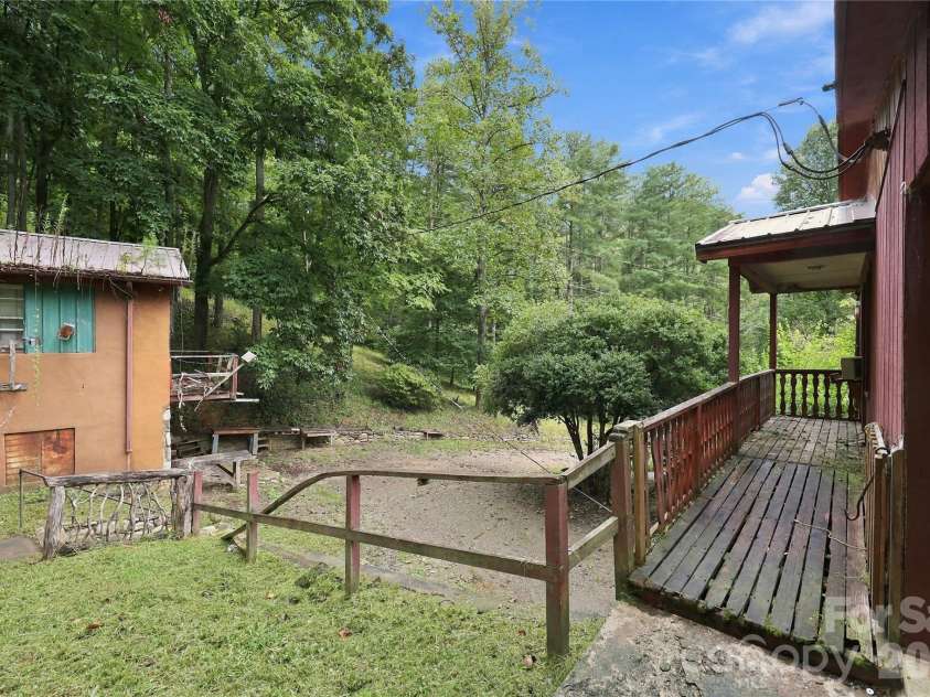 360 Poverty Branch Road, Barnardsville, NC 28709.  MLS# CAR4428894, YatesRealty ID 53324. 