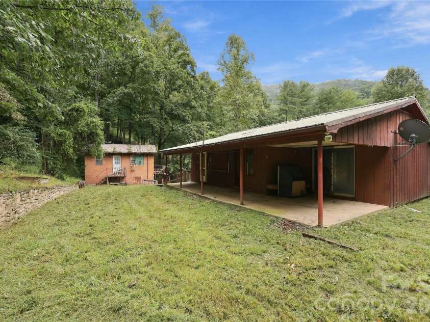 360 Poverty Branch Road, Barnardsville, NC 28709.  MLS# CAR4428894, YatesRealty ID 53324. 