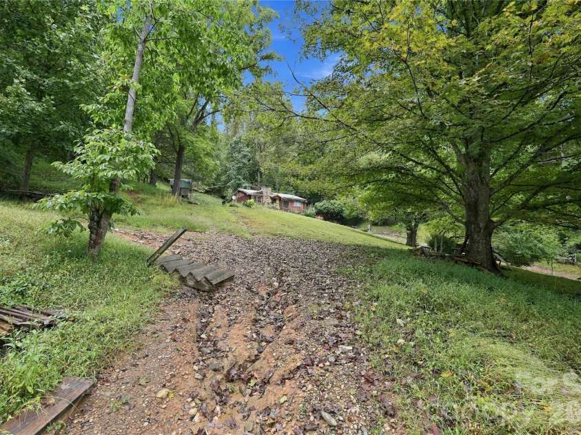 360 Poverty Branch Road, Barnardsville, NC 28709.  MLS# CAR4428894, YatesRealty ID 53324. 