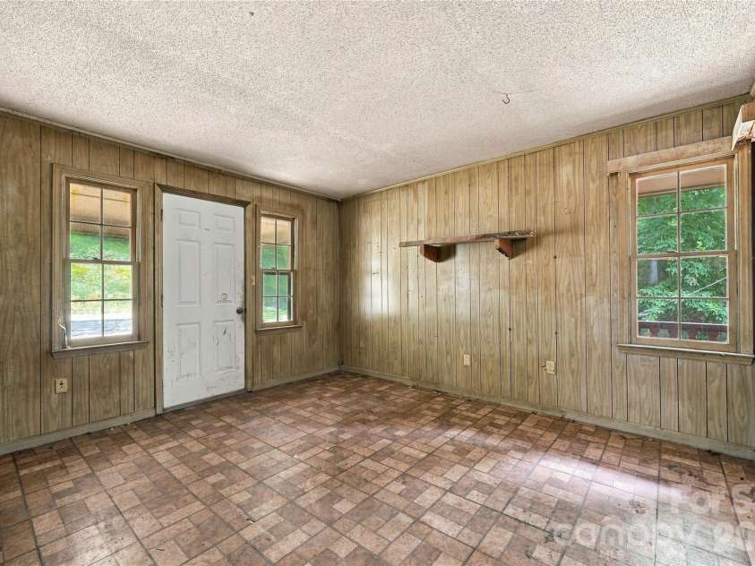 360 Poverty Branch Road, Barnardsville, NC 28709.  MLS# CAR4428894, YatesRealty ID 53324. 
