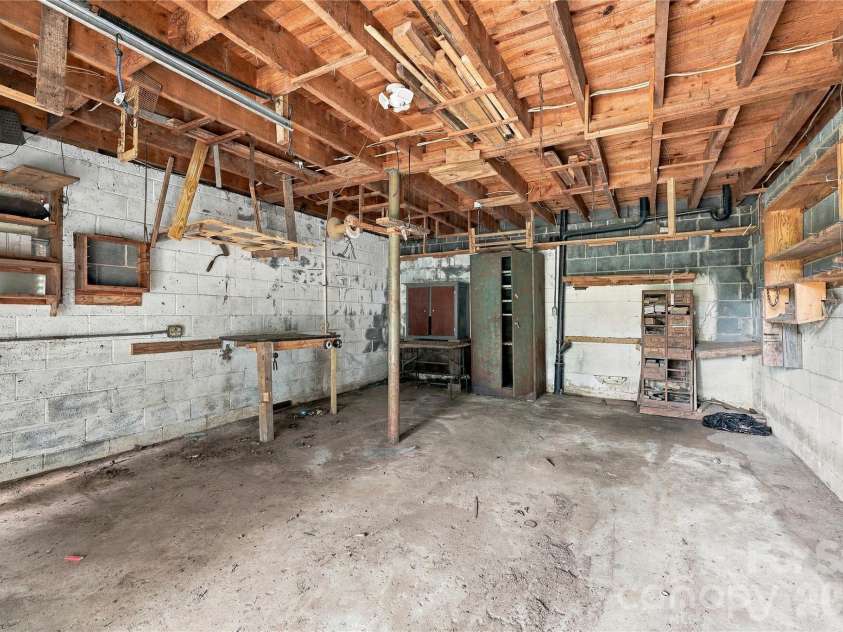 360 Poverty Branch Road, Barnardsville, NC 28709.  MLS# CAR4428894, YatesRealty ID 53324. 