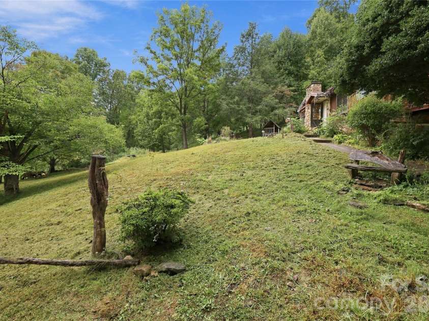 360 Poverty Branch Road, Barnardsville, NC 28709.  MLS# CAR4428894, YatesRealty ID 53324. 