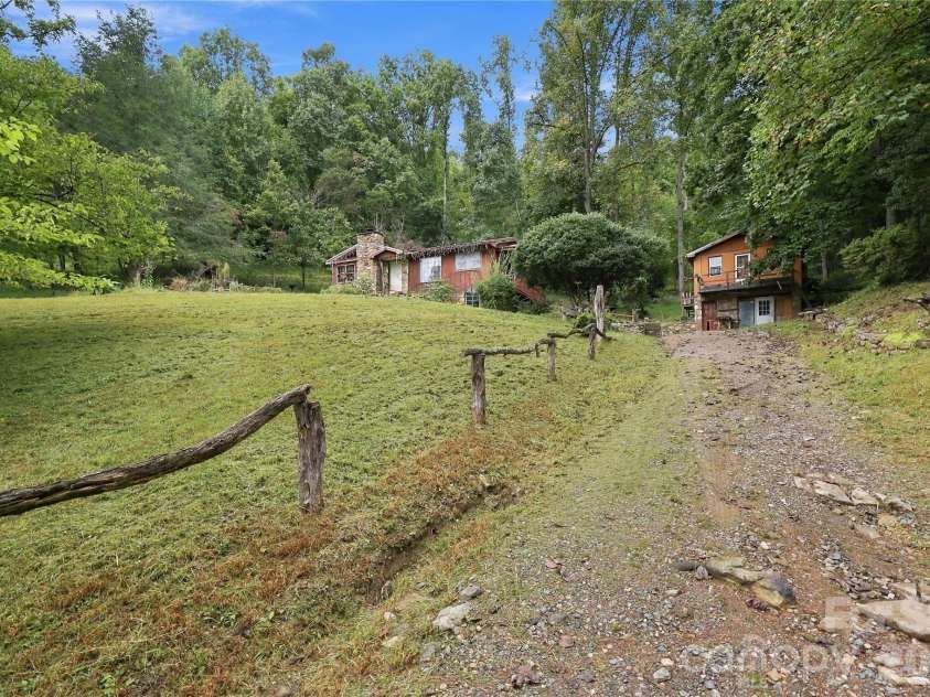 360 Poverty Branch Road, Barnardsville, NC 28709.  MLS# CAR4428894, YatesRealty ID 53324. 