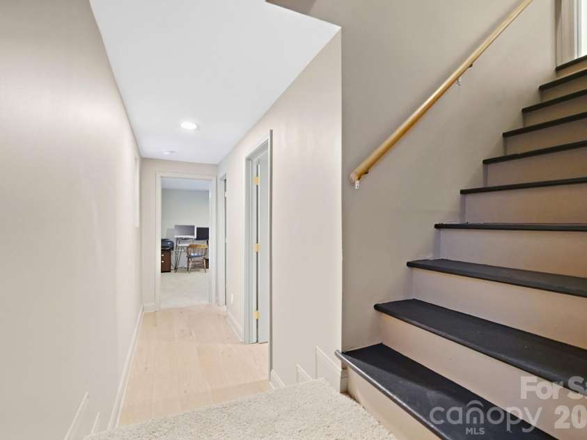 1814 Summerhill Drive, Charlotte, NC 28212.  MLS# CAR4421156, YatesRealty ID 53325. Split bedroom plan for privacy