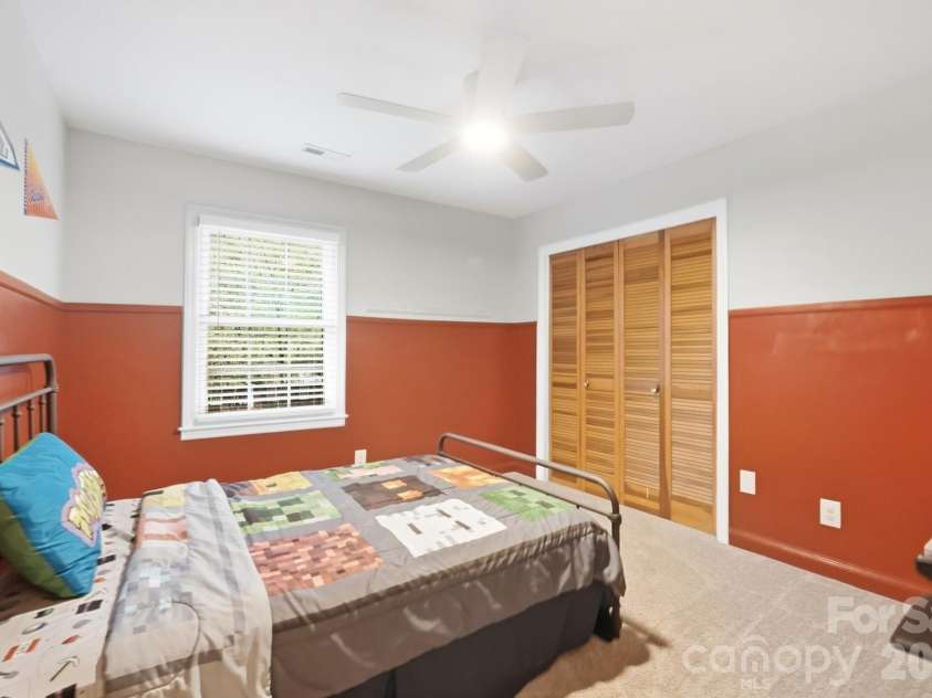 1814 Summerhill Drive, Charlotte, NC 28212.  MLS# CAR4421156, YatesRealty ID 53325. Third bedroom on main level