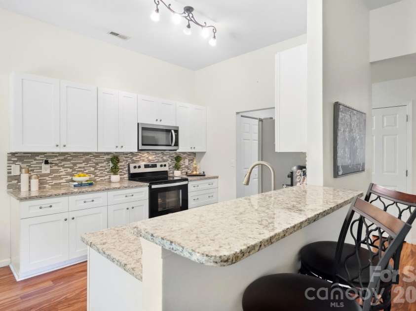 9100 Royal Highlands Court, Charlotte, NC 28277.  MLS# CAR4426414, YatesRealty ID 53327. 