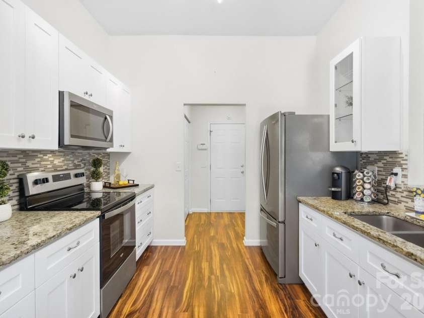 9100 Royal Highlands Court, Charlotte, NC 28277.  MLS# CAR4426414, YatesRealty ID 53327. 