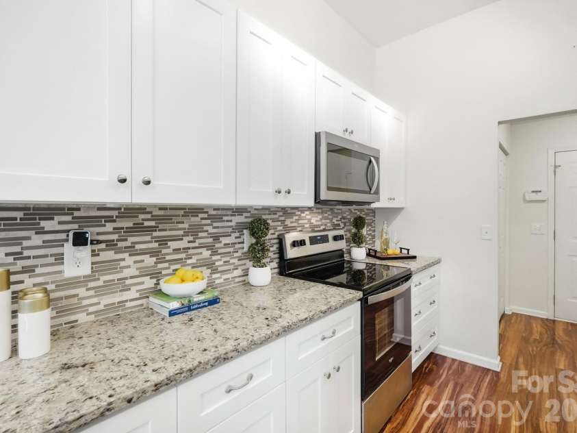 9100 Royal Highlands Court, Charlotte, NC 28277.  MLS# CAR4426414, YatesRealty ID 53327. 
