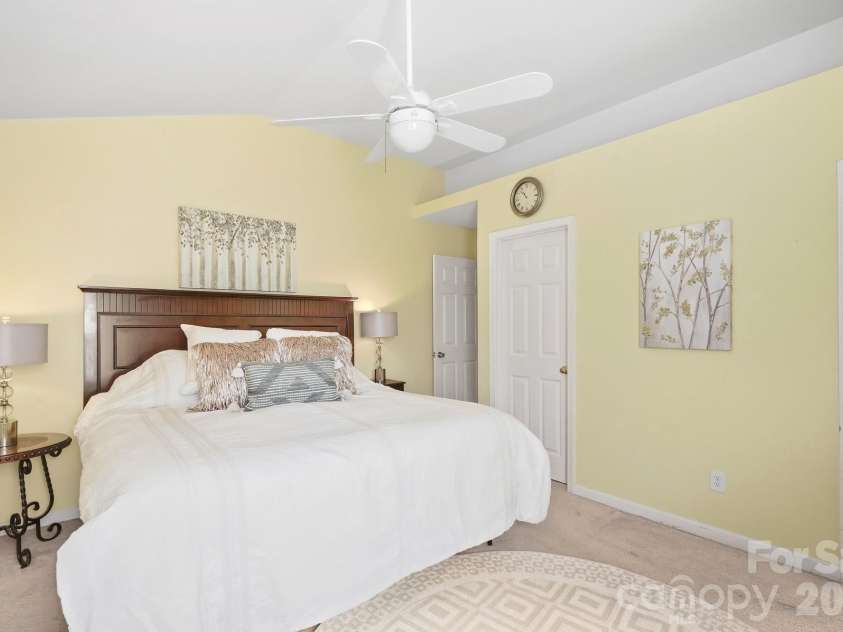 9100 Royal Highlands Court, Charlotte, NC 28277.  MLS# CAR4426414, YatesRealty ID 53327. 