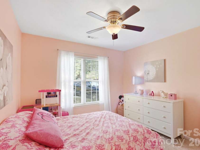 9100 Royal Highlands Court, Charlotte, NC 28277.  MLS# CAR4426414, YatesRealty ID 53327. 