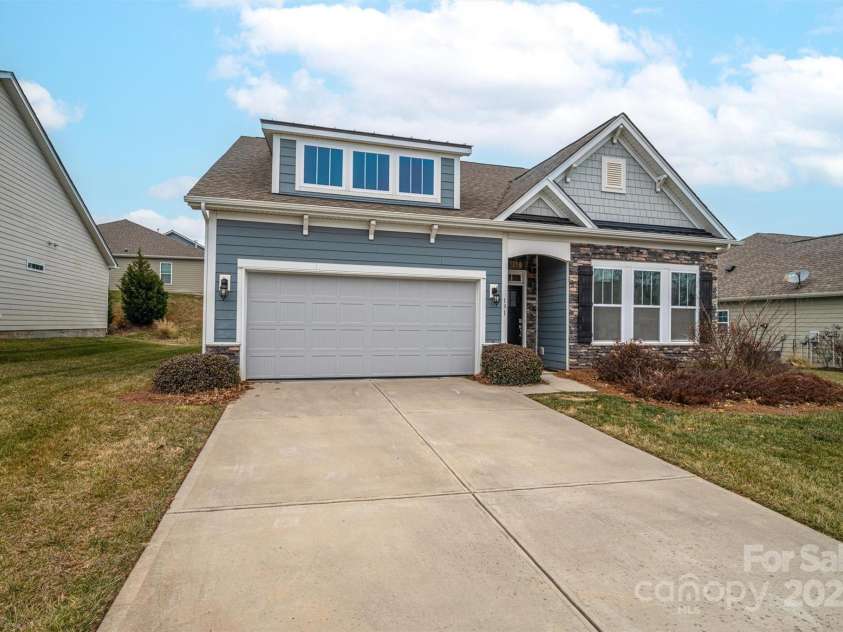 131 Northstone Road, Mooresville, NC 28115.  MLS# CAR4305778, YatesRealty ID 5333. 