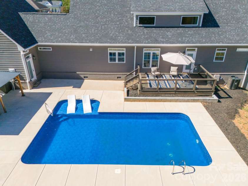 6 Leisure Circle, Granite Falls, NC 28630.  MLS# CAR4428902, YatesRealty ID 53331. 