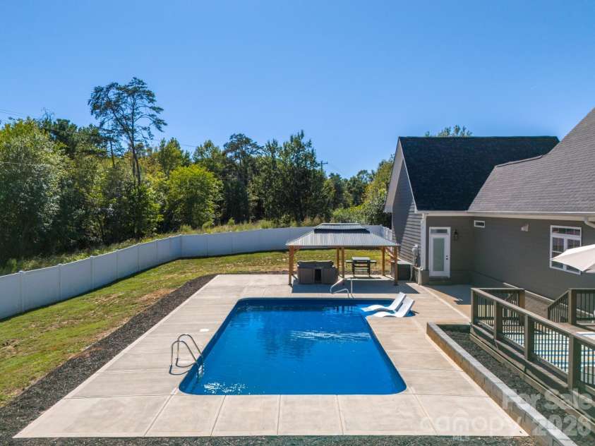 6 Leisure Circle, Granite Falls, NC 28630.  MLS# CAR4428902, YatesRealty ID 53331. 