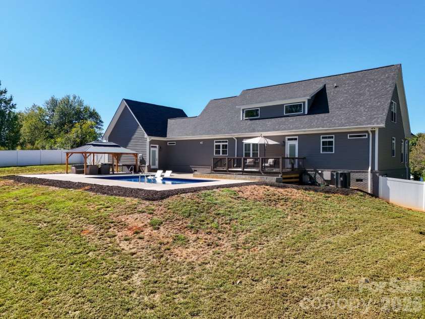 6 Leisure Circle, Granite Falls, NC 28630.  MLS# CAR4428902, YatesRealty ID 53331. 