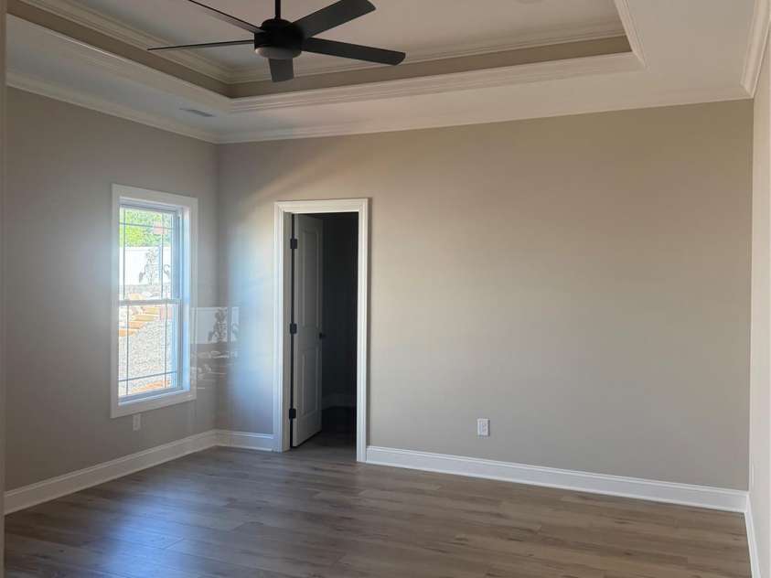 4917 Southview Drive, Hickory, NC 28602.  MLS# CAR4427842, YatesRealty ID 53333. 