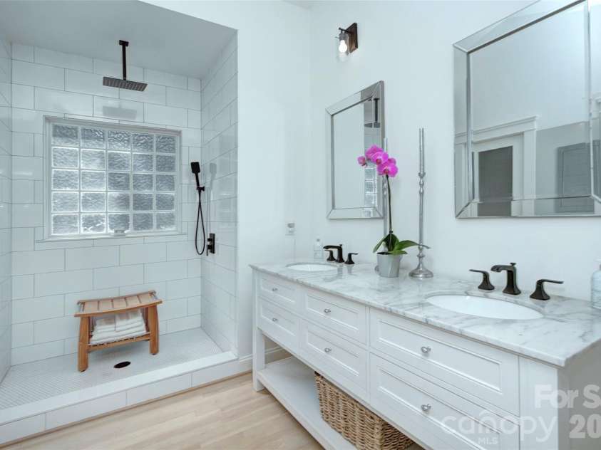 2561 Lower Assembly Drive, Fort Mill, SC 29708.  MLS# CAR4423354, YatesRealty ID 53337. Primary bathroom