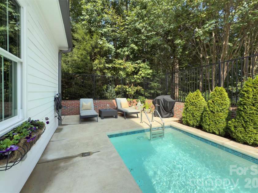 2561 Lower Assembly Drive, Fort Mill, SC 29708.  MLS# CAR4423354, YatesRealty ID 53337. Saltwater punge pool