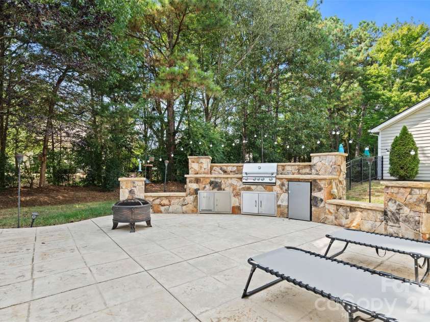 138 Whitley Mills Road, Fort Mill, SC 29708.  MLS# CAR4426887, YatesRealty ID 53338. 