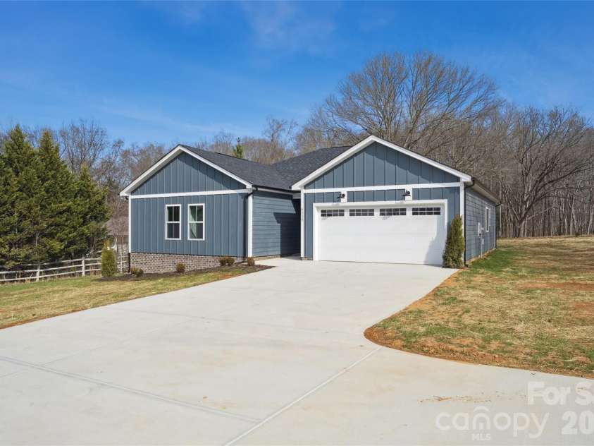 6115 Morehead Road, Harrisburg, NC 28075.  MLS# CAR4336548, YatesRealty ID 5334. 