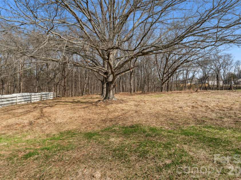 6115 Morehead Road, Harrisburg, NC 28075.  MLS# CAR4336548, YatesRealty ID 5334. 