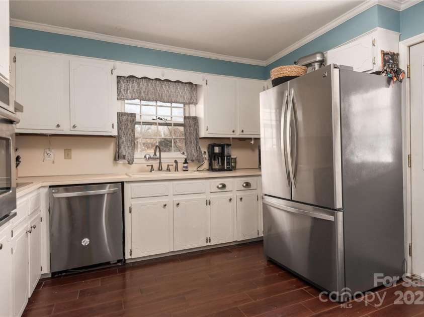 662 University Drive, Rock Hill, SC 29730.  MLS# CAR4224240, YatesRealty ID 5334. 