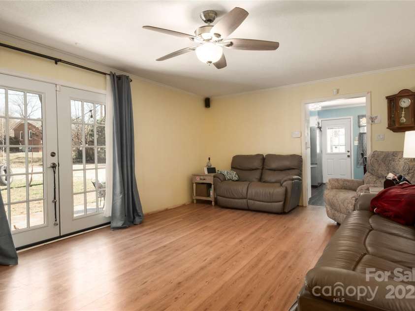 662 University Drive, Rock Hill, SC 29730.  MLS# CAR4224240, YatesRealty ID 5334. 