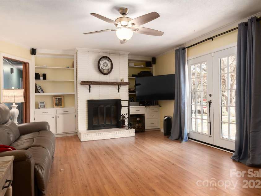 662 University Drive, Rock Hill, SC 29730.  MLS# CAR4224240, YatesRealty ID 5334. 