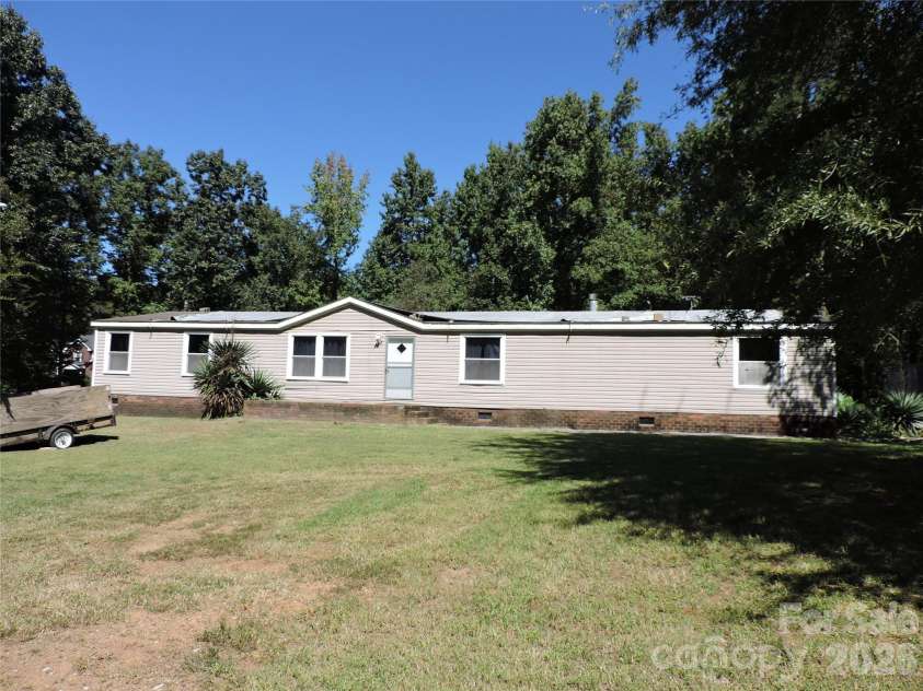 6300 Wright Road, Kannapolis, NC 28081.  MLS# CAR4426259, YatesRealty ID 53341. 