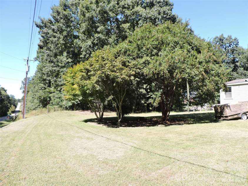 6300 Wright Road, Kannapolis, NC 28081.  MLS# CAR4426259, YatesRealty ID 53341. 