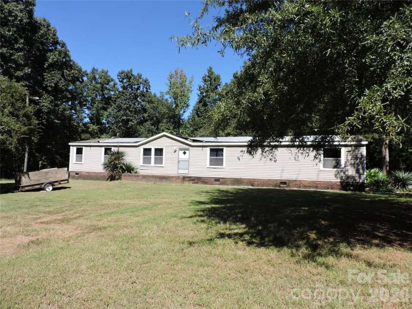 6300 Wright Road, Kannapolis, NC 28081.  MLS# CAR4426259, YatesRealty ID 53341. 