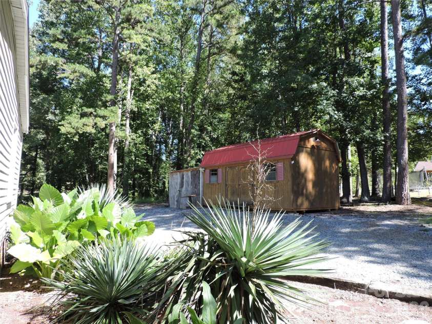 6300 Wright Road, Kannapolis, NC 28081.  MLS# CAR4426259, YatesRealty ID 53341. 