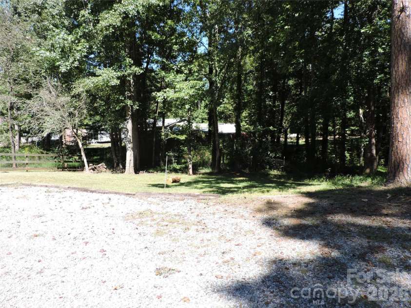 6300 Wright Road, Kannapolis, NC 28081.  MLS# CAR4426259, YatesRealty ID 53341. 