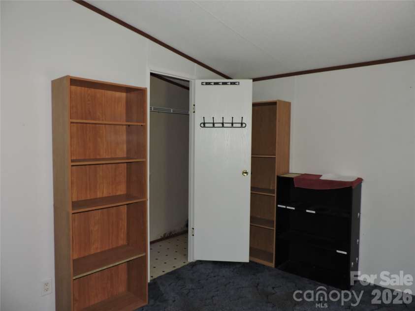 6300 Wright Road, Kannapolis, NC 28081.  MLS# CAR4426259, YatesRealty ID 53341. 