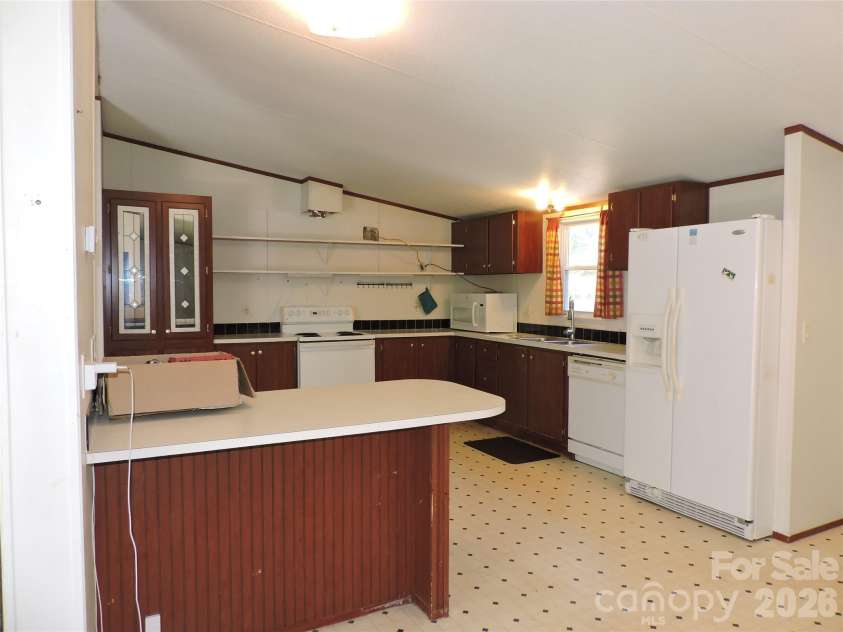 6300 Wright Road, Kannapolis, NC 28081.  MLS# CAR4426259, YatesRealty ID 53341. 