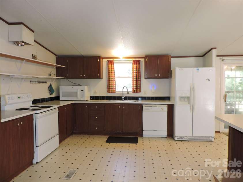 6300 Wright Road, Kannapolis, NC 28081.  MLS# CAR4426259, YatesRealty ID 53341. 