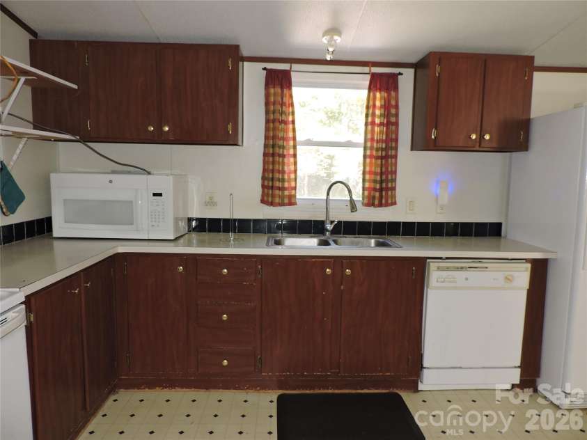 6300 Wright Road, Kannapolis, NC 28081.  MLS# CAR4426259, YatesRealty ID 53341. 