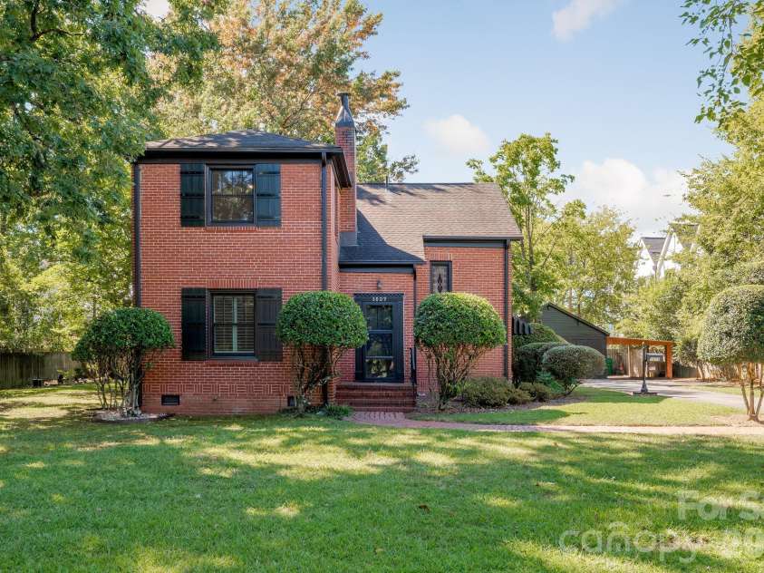 3809 Tuckaseegee Road, Charlotte, NC 28208.  MLS# CAR4428272, YatesRealty ID 53342. 