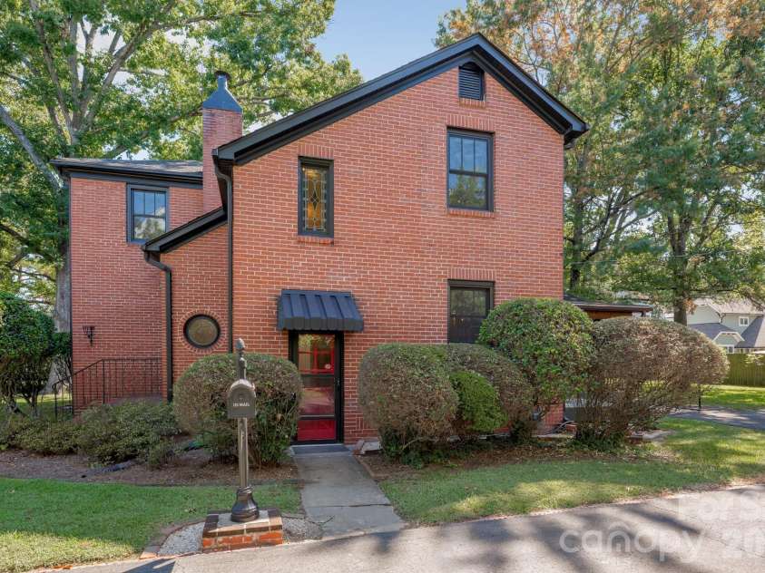 3809 Tuckaseegee Road, Charlotte, NC 28208.  MLS# CAR4428272, YatesRealty ID 53342. 