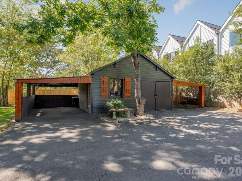 3809 Tuckaseegee Road, Charlotte, NC 28208.  MLS# CAR4428272, YatesRealty ID 53342. 