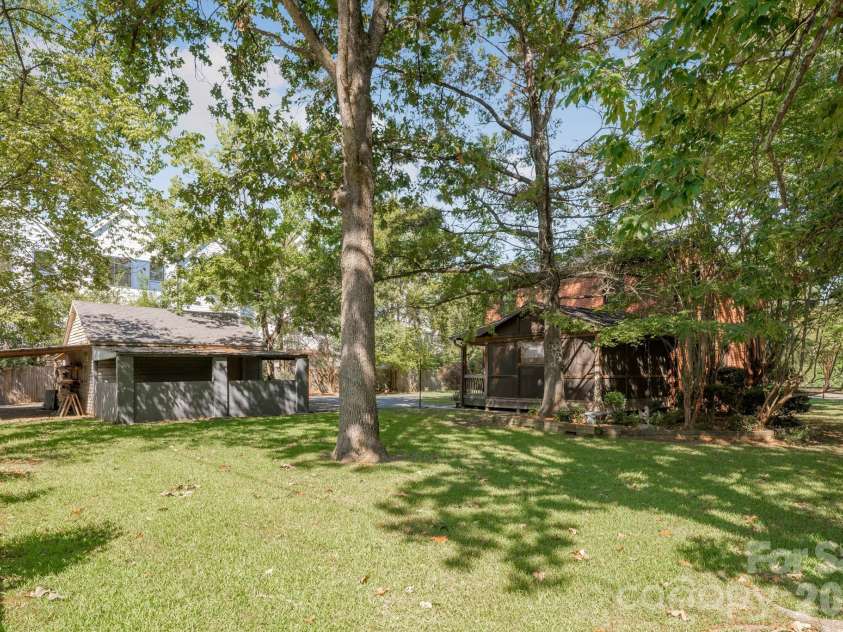 3809 Tuckaseegee Road, Charlotte, NC 28208.  MLS# CAR4428272, YatesRealty ID 53342. 