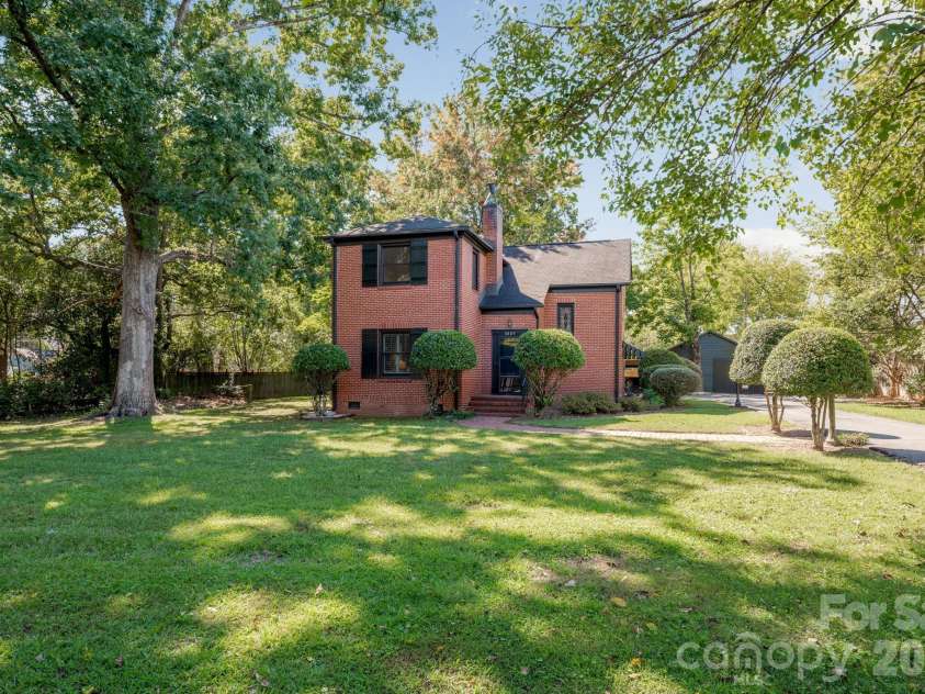 3809 Tuckaseegee Road, Charlotte, NC 28208.  MLS# CAR4428272, YatesRealty ID 53342. 