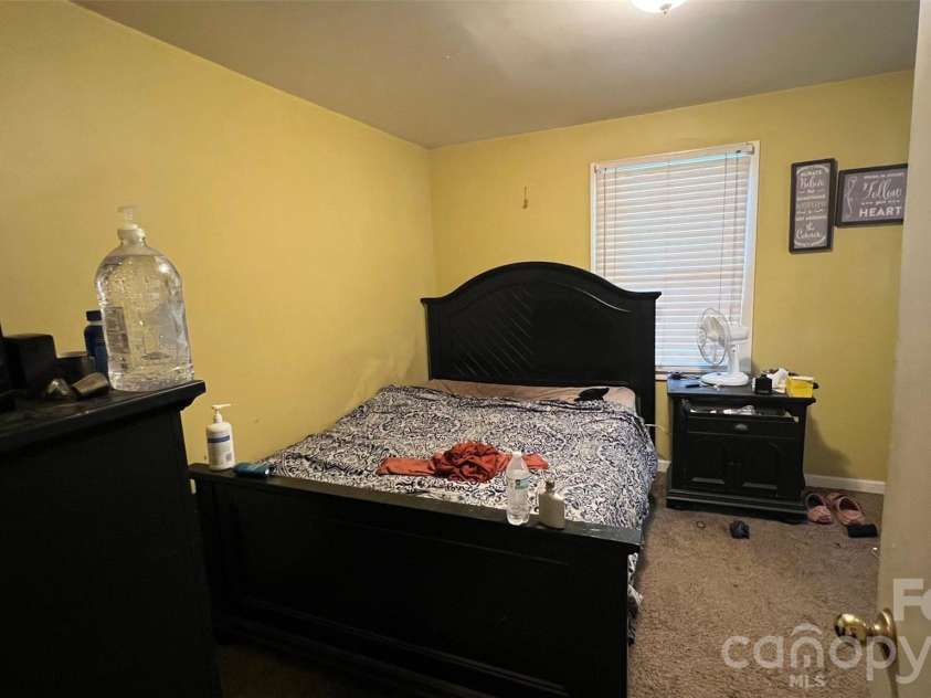 205 Seigle Street, Lowell, NC 28098.  MLS# CAR4428948, YatesRealty ID 53351. 